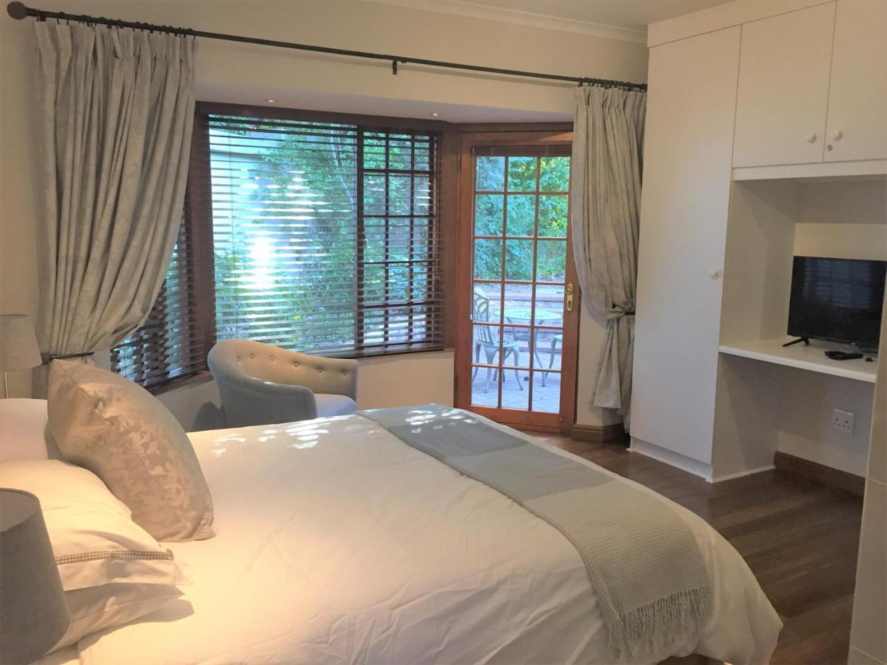 Lydall Wild Tranquil Garden Suites Йоханесбург Екстериор снимка